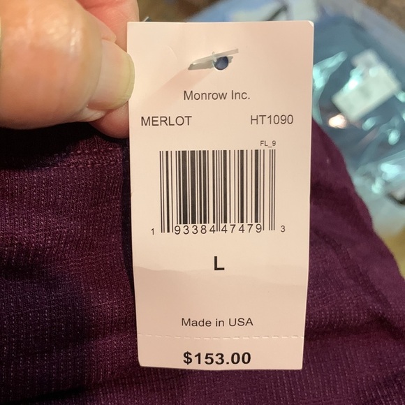 Monrow Supersoft Active Cut Out Back Sweatshirt in Merlot - Picture 7 of 7